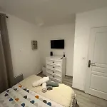 Belle Maison Avec Piscine Privative Dans Calme Et Securisee *
