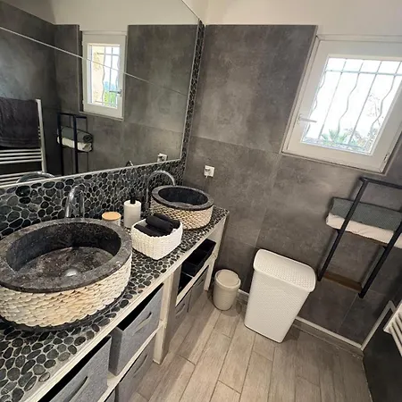 Belle Maison Avec Piscine Privative Dans Résidence Calme Et Securisee Villa